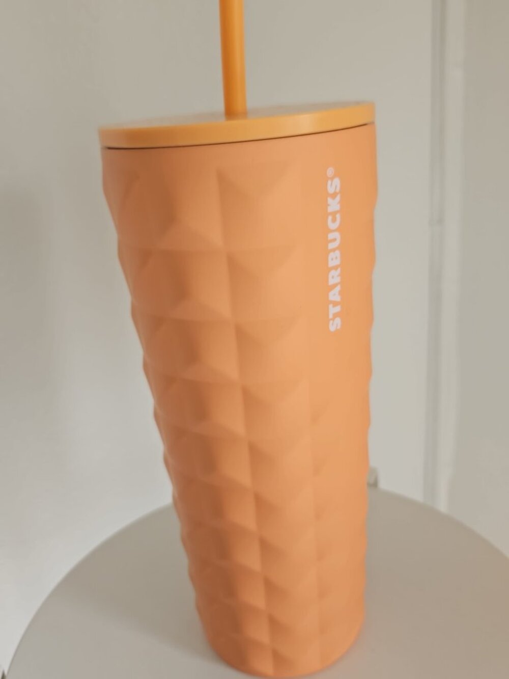 🧡 Starbucks Venti 24 oz Peach Orange Geometric Soft Touch Tumbler w/ Straw